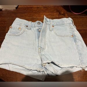 Levi shorts